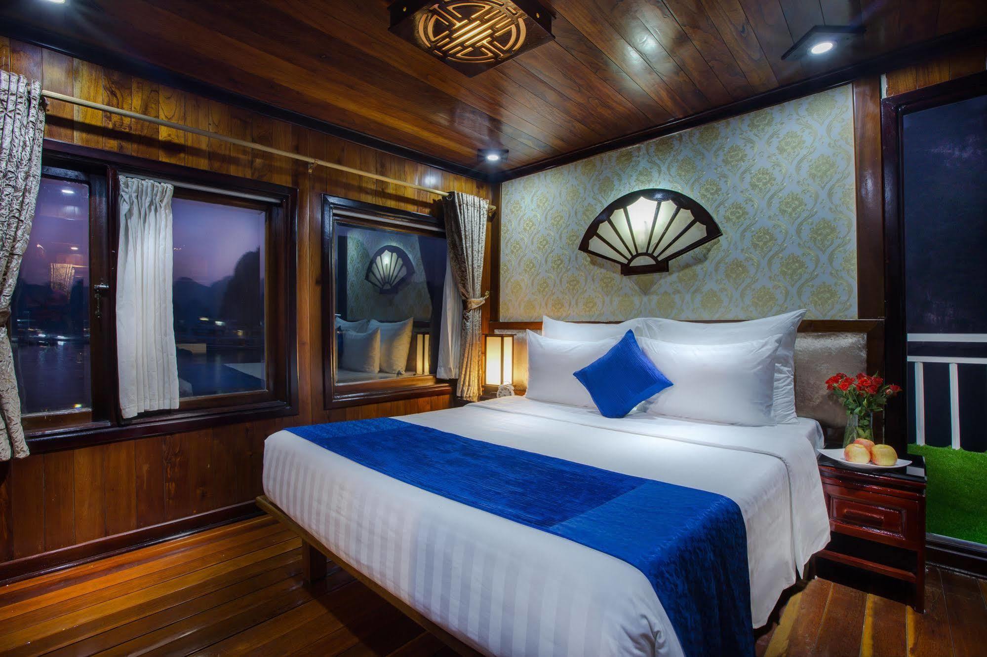 Hotel Flamingo Luxury Cruises Ha Long Exterior foto