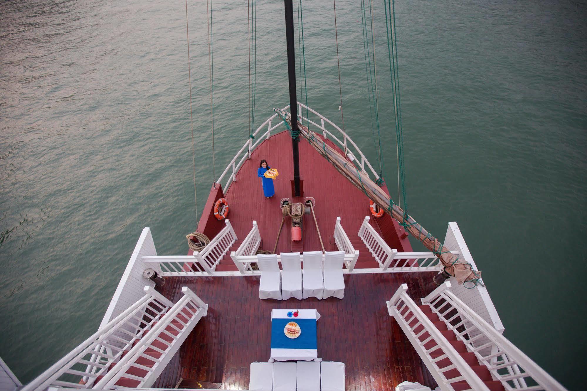 Hotel Flamingo Luxury Cruises Ha Long Exterior foto