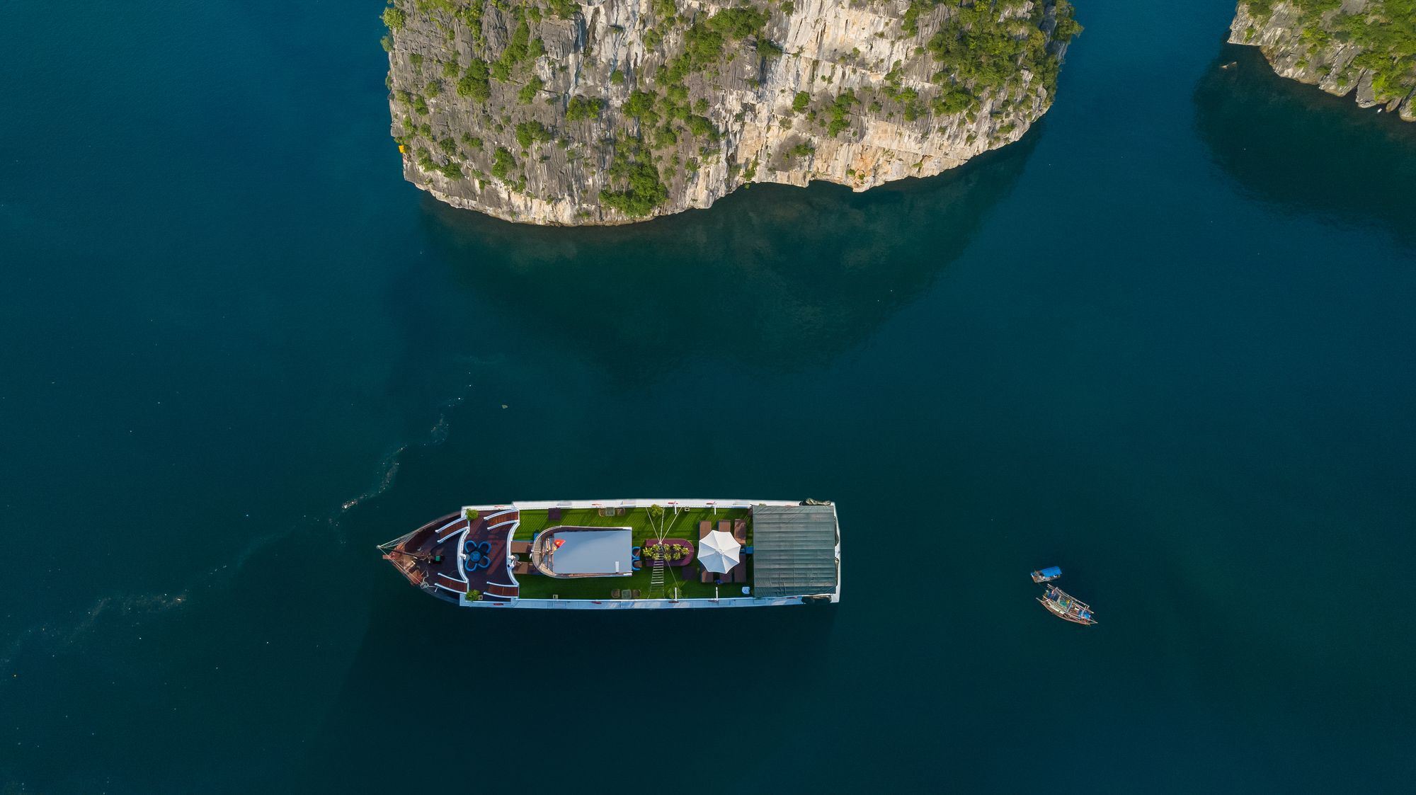 Hotel Flamingo Luxury Cruises Ha Long Exterior foto