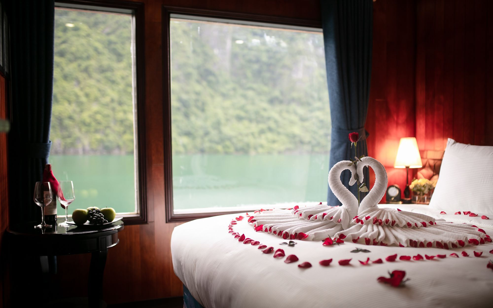 Hotel Flamingo Luxury Cruises Ha Long Exterior foto