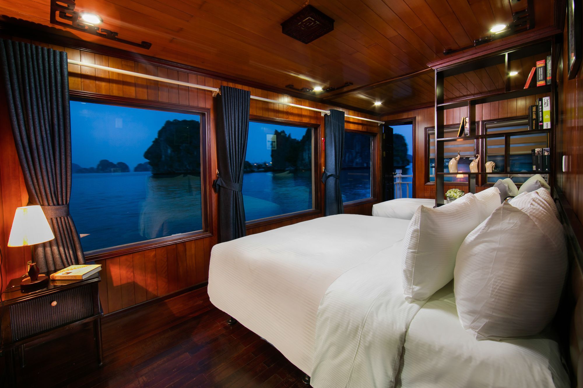 Hotel Flamingo Luxury Cruises Ha Long Exterior foto
